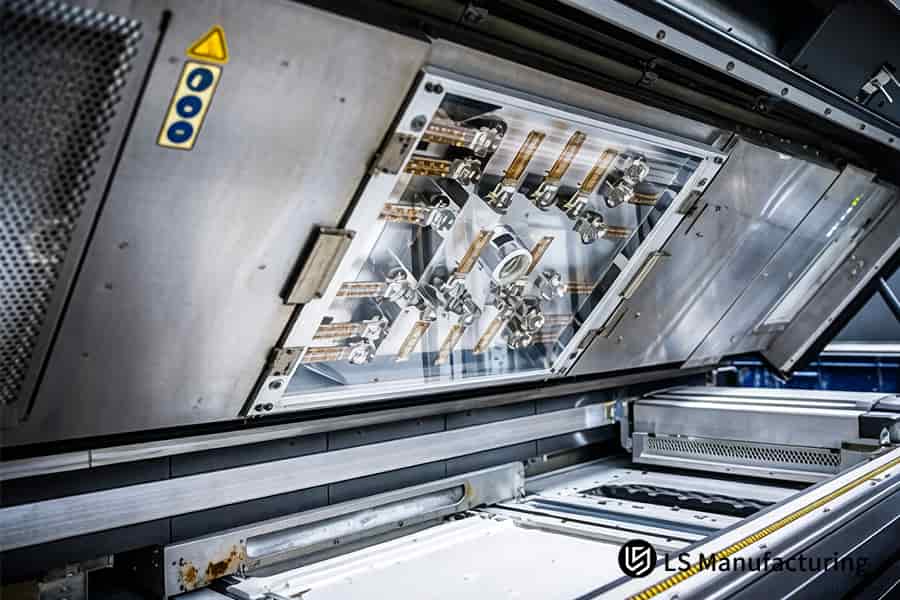 La impresión 3D de precisión produce conjuntos mecánicos complejos a partir de nailon MJF para aplicaciones aeroespaciales.