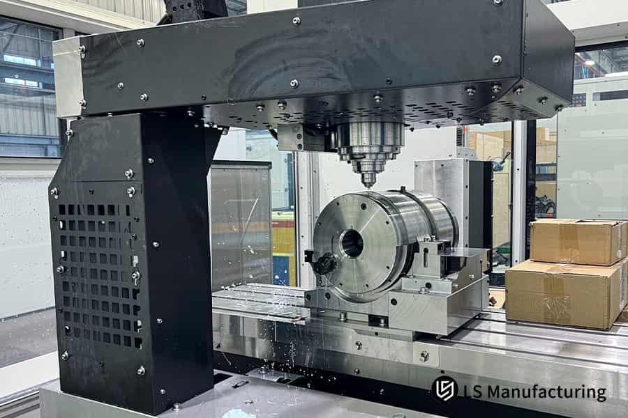 Der Hersteller von 5-Achs-CNC-Bearbeitungsanlagen garantiert eine Oberflächengüte von Ra 0,4 μm.