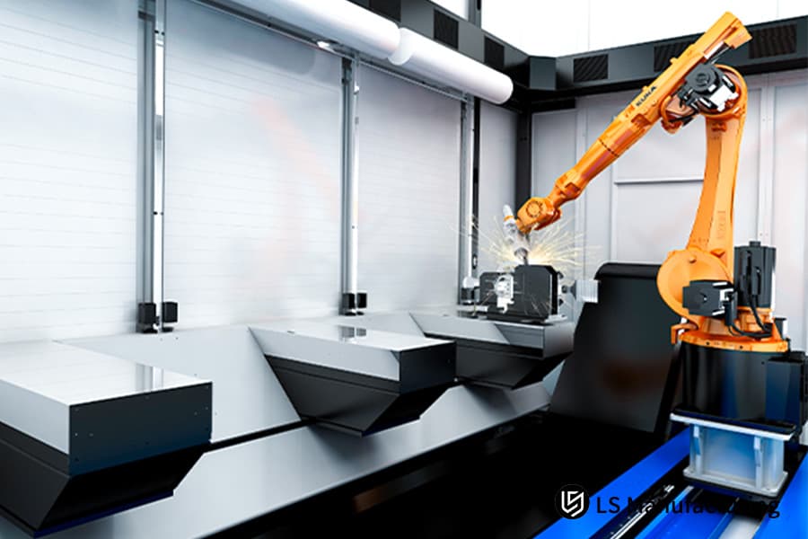 カスタムオートメーションシステムのフレーム組み立てのためにロボットレーザー切断を使用してアルミニウム合金コンポーネントを加工します。