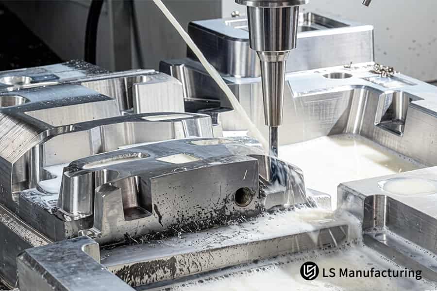 Pünktlicher CNC-Lieferservice stellt Präzisionsbolzenaugen an Aluminium-Turboladerkomponenten für Hochdrucksysteme fertig.
