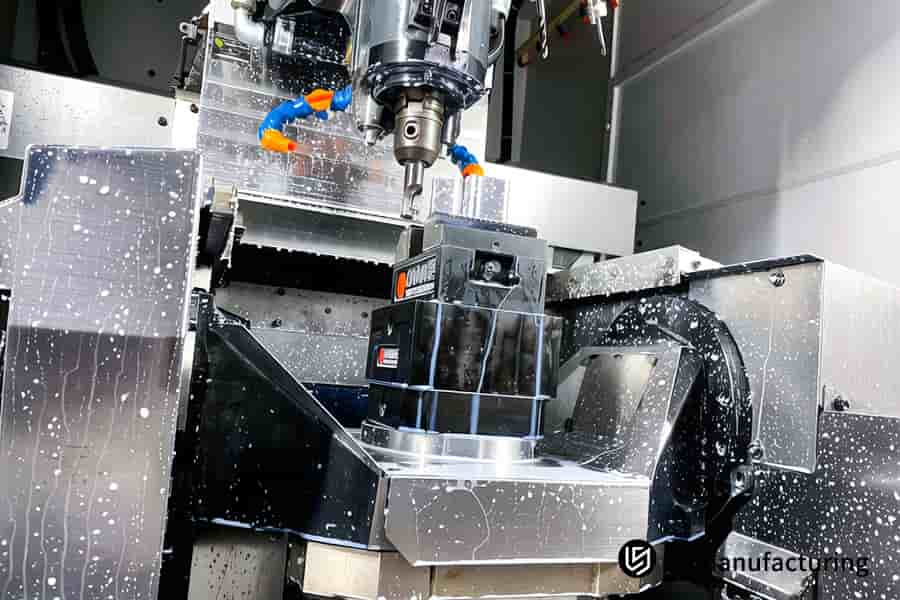 CAD-zu-CNC-Produktion formt komplexe innere Hohlräume in Aluminium-Turboauspuffgehäusen für Hochleistungsfahrzeuge.