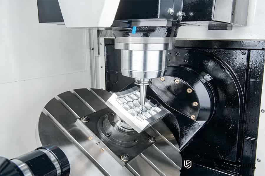Le fabricant de pièces usinées CNC à paroi mince garantit la précision du support à ±0,008 mm.