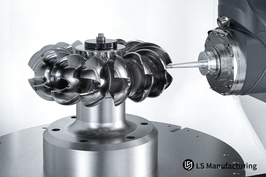CNC-Bearbeitung fräst Laufrad aus Aluminiumlegierung mit einer Toleranz von 0,015 mm.