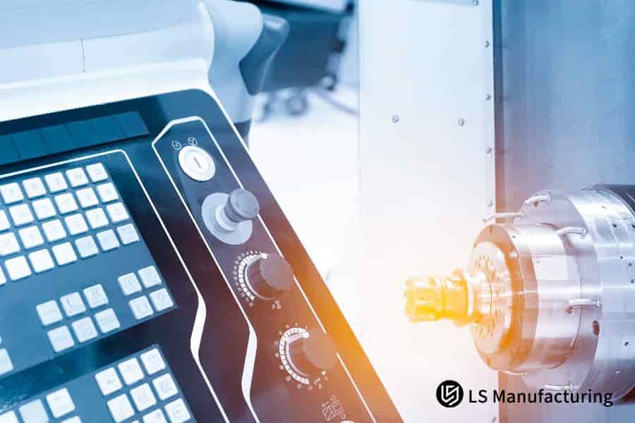 Exploitation d'une machine CNC de précision pour les services d'usinage CNC en Chine et démonstration des capacités des fournisseurs.