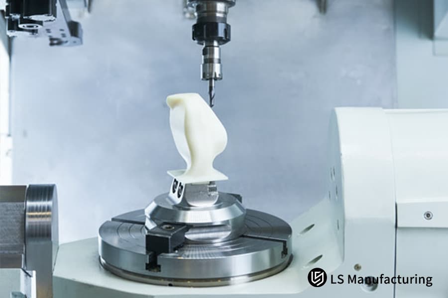 تصنيع نماذج أولية دقيقة من مادة ABS والنايلون للإلكترونيات الاستهلاكية وتطوير مكونات الفضاء الجوي.