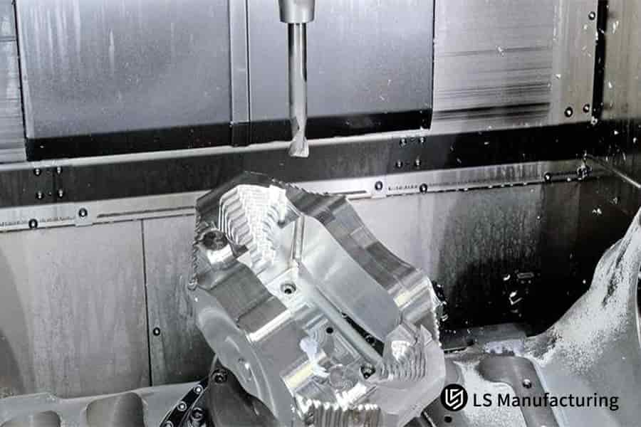 Parte automobilistica in metallo CNC realizzata con precisione da LS Manufacturing.jpg