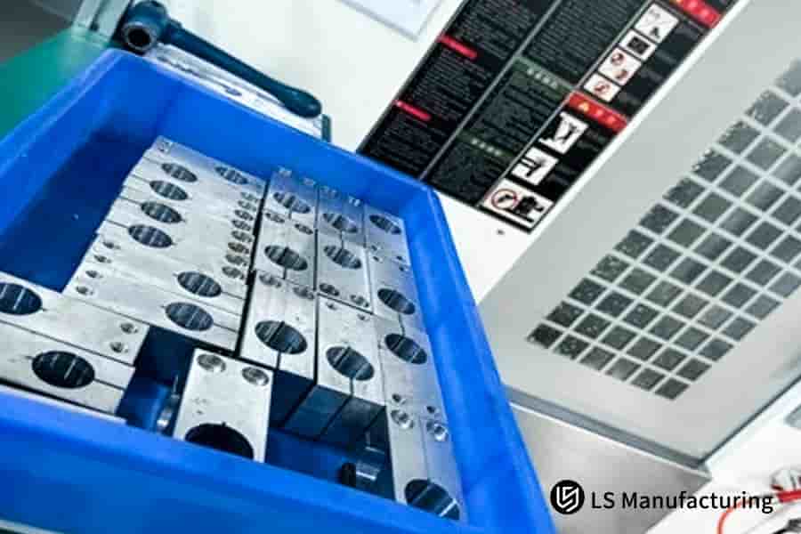 وحدة تخزين قطع CNC مع لوحة تعليمات التشغيل من إنتاج شركة LS Manufacturing