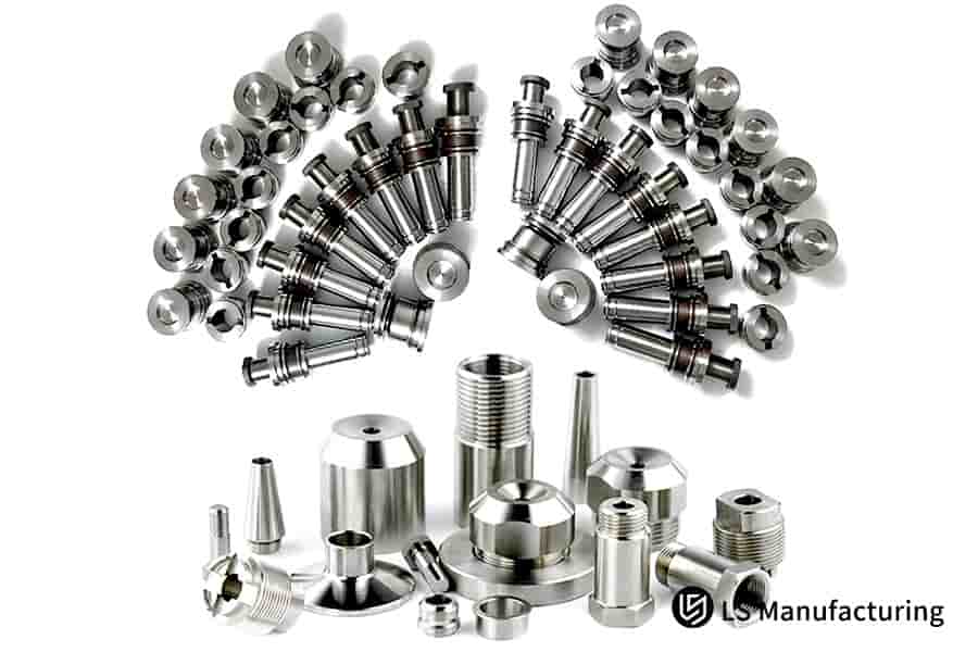 Представление массива металлических деталей с высокими допусками для прозрачного запроса цен на токарную обработку с ЧПУ и услуг по индивидуальному ценообразованию.