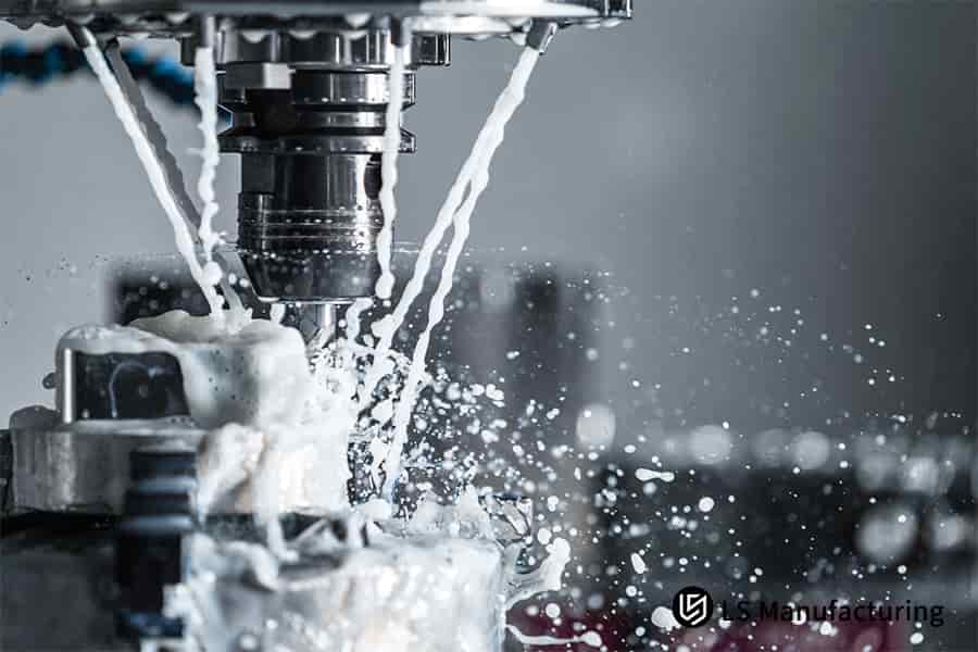 تصنيع الفولاذ باستخدام الحاسب الآلي باستخدام سائل التبريد بواسطة LS Manufacturing.jpg