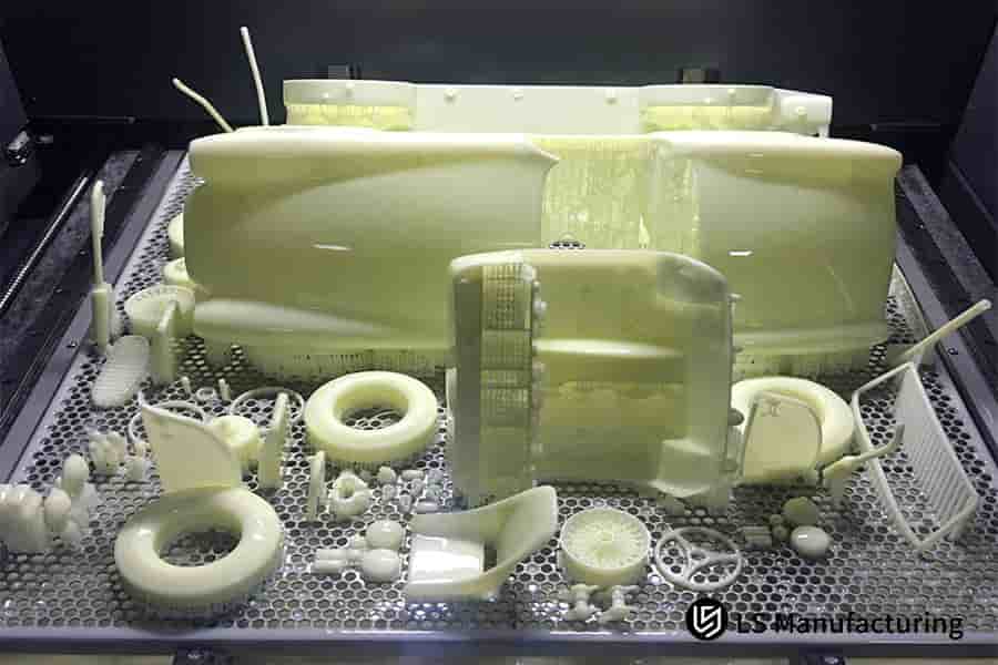 LS Manufacturing による金属ビルドプレート上のカスタム複雑なプロトタイプバッチ