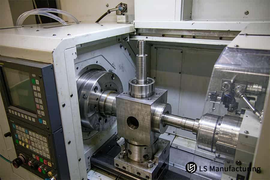 El fabricante suizo de torneado a medida garantiza un acabado superficial Ra de 0,2 μm.