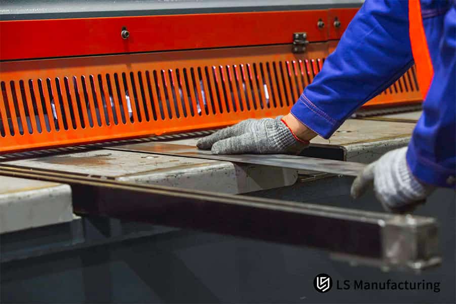 Evitar o descascamento da camada de zinco em dobras galvanizadas