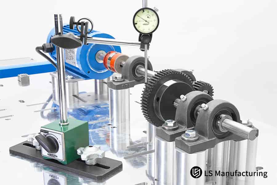 高精度のカスタムギアソリューションと信頼性の高い製造パートナーシップを実現するために、許容度の高い銀金属を加工します。