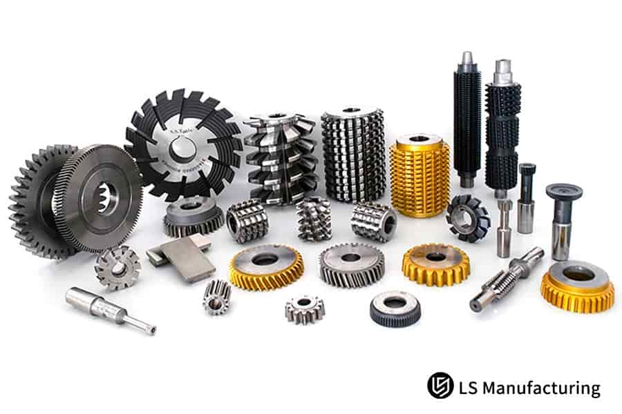 展示用于小批量原型制作和定制生产的精密合金钢齿轮。