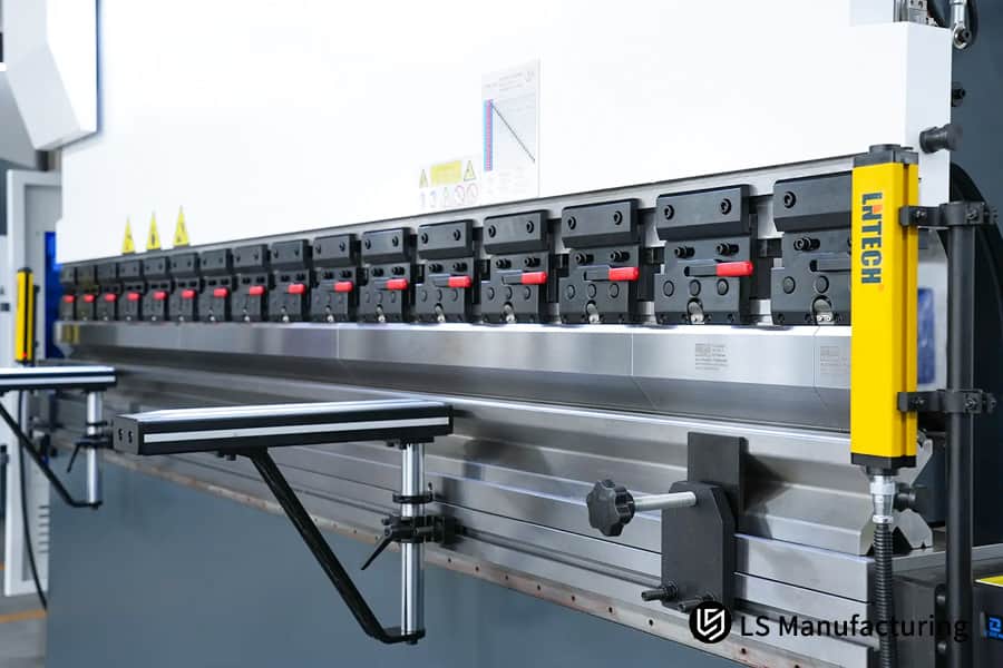 Robotic frame bending service control unit