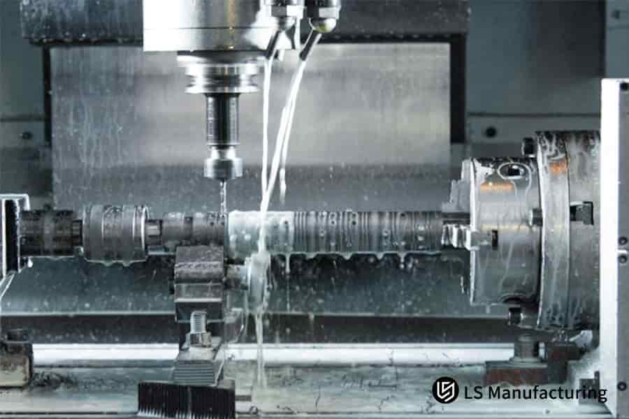 تصنيع عمود معدني عالي الدقة مع نظام تبريد وفقًا لدليل اختيار الموردين والجودة لعام 2026.