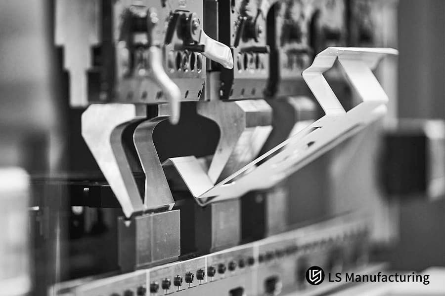 Sheet metal part consolidation​ progressive die