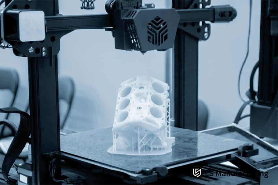 Печать сложной полимерной структуры с высокой точностью для экономичного индивидуального прототипирования и производства.