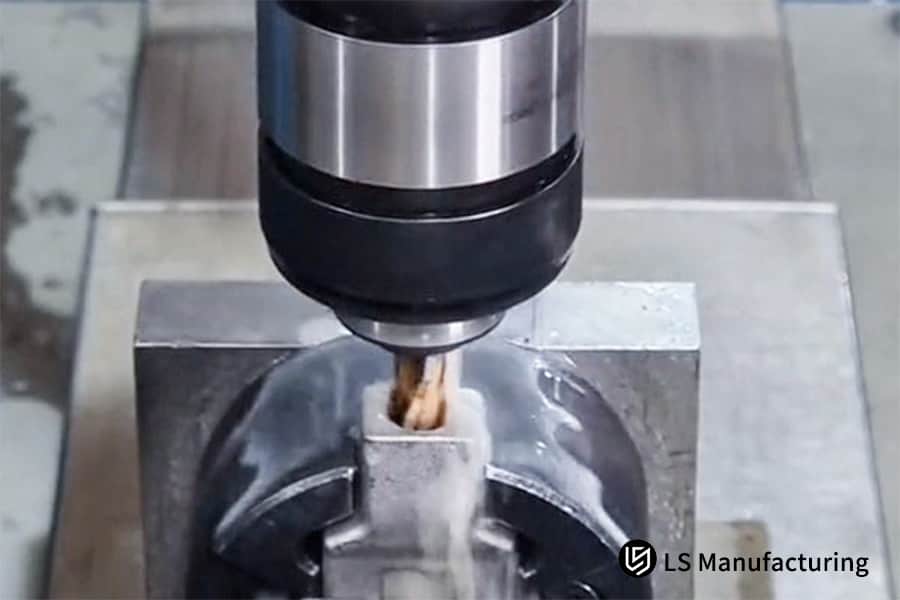 Selecting the right thread tap for CNC precision by LS Manufacturing.jpg
