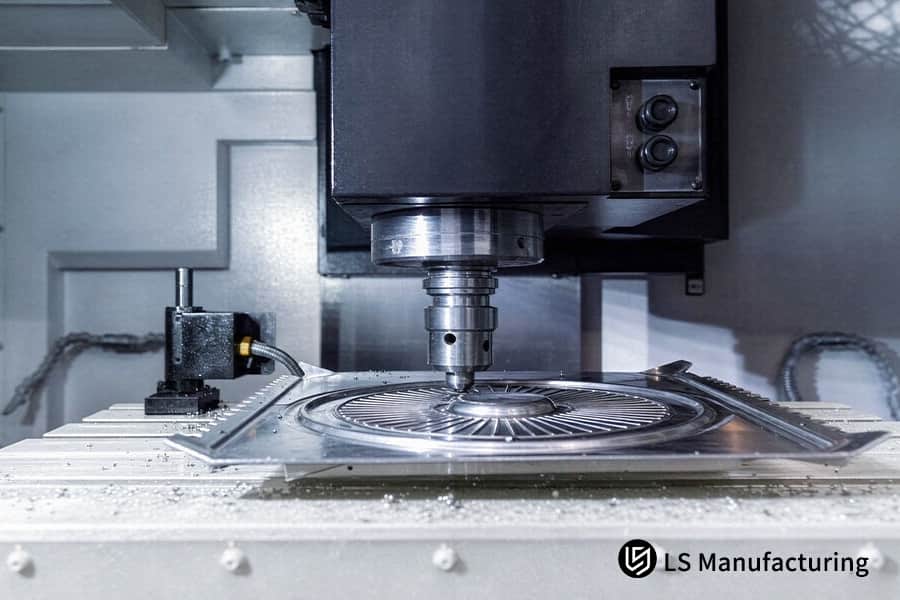 Piastra di copertura in acciaio inossidabile per timbri con goffratura di precisione con profondità del modello di 0,05 mm.
