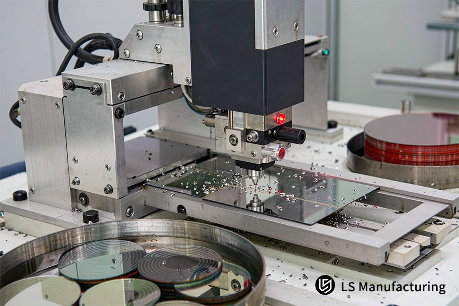 Precision semiconductor sheet metal service processes wafers with Ra 0.2 μm finish.