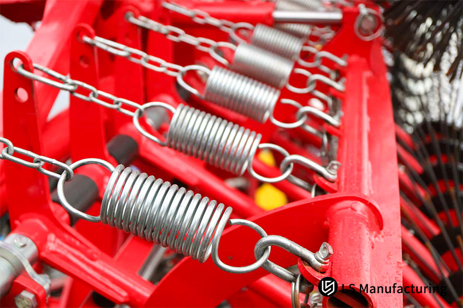 Visualizzazione di gruppi di molle metalliche di precisione per servizi di produzione e guida alla selezione dei fornitori.