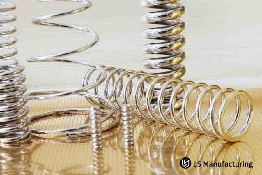 Produzione di molle personalizzate in lega di acciaio ad alta precisione per servizi di produzione industriale e automobilistica.