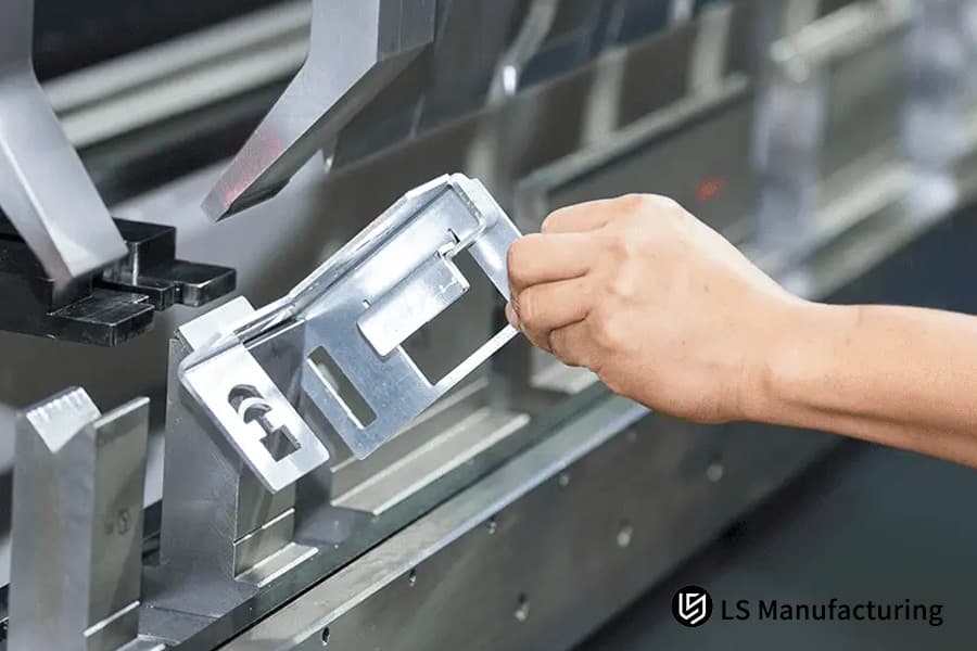 Tab and Slot Assembly​ precision alignment
